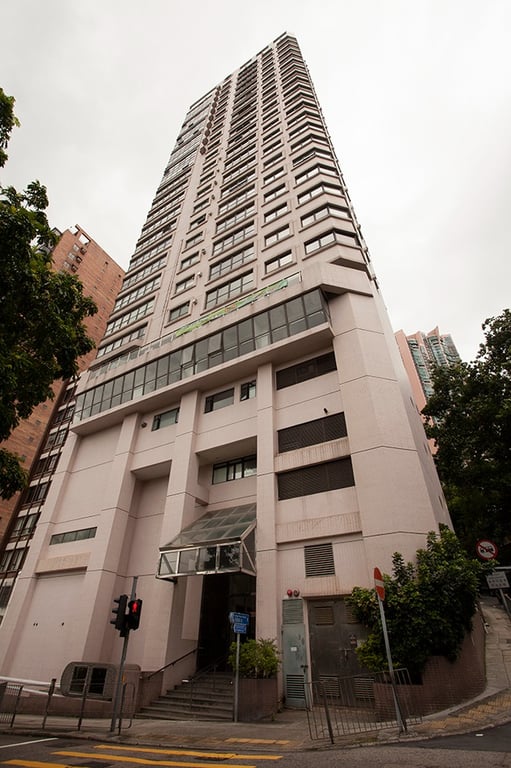 https://img.propertyraptor.com/cdn-cgi/imagedelivery/KD5bF_AFL0JDTbKLWF7z9g/ap8/ap8_001/hornet/prp/img/d3ea7ec5f4f56bcb7d9528f4b24a33d3-wtm.jpg/public