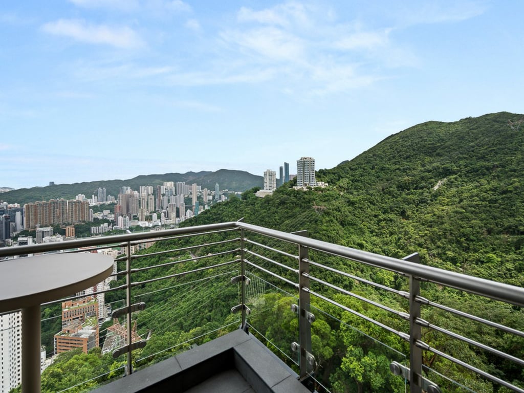 https://img.propertyraptor.com/cdn-cgi/imagedelivery/KD5bF_AFL0JDTbKLWF7z9g/ap8/ap8_001/hornet/prp/img/d3f212fd3e30e2cbaf963f7dacd24c27-wtm.jpg/public