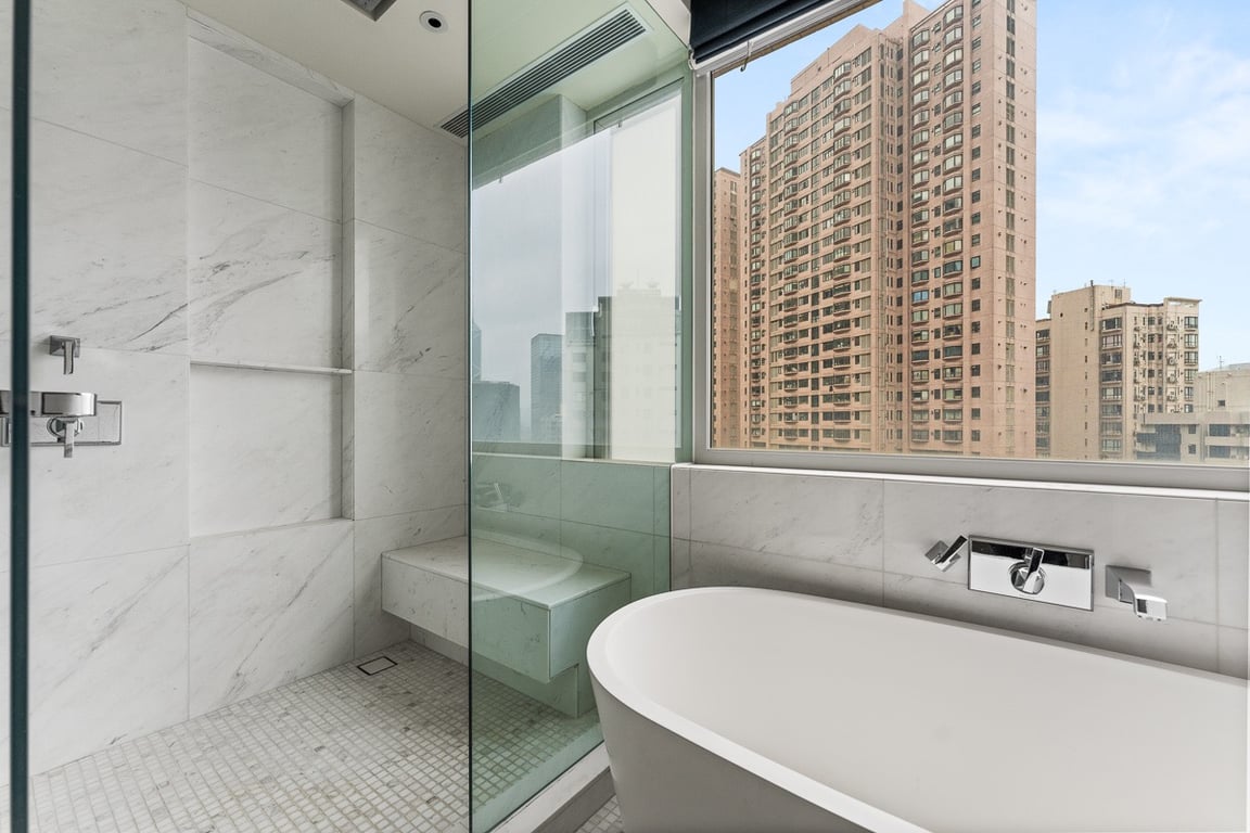 https://img.propertyraptor.com/cdn-cgi/imagedelivery/KD5bF_AFL0JDTbKLWF7z9g/ap8/ap8_001/hornet/prp/img/d3f2b8c0d9bc7f85efc50930abd3641b-wtm.jpg/public