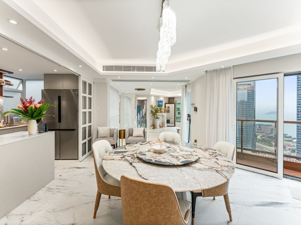 https://img.propertyraptor.com/cdn-cgi/imagedelivery/KD5bF_AFL0JDTbKLWF7z9g/ap8/ap8_001/hornet/prp/img/d402d3ebe6649b40eddd409146d68c22-wtm.jpg/public
