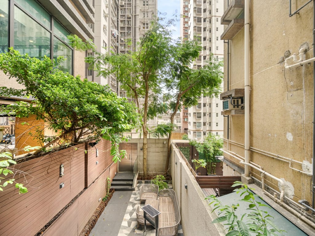 https://img.propertyraptor.com/cdn-cgi/imagedelivery/KD5bF_AFL0JDTbKLWF7z9g/ap8/ap8_001/hornet/prp/img/d41c547e614b9449feb73cf07100432a-wtm.jpg/public