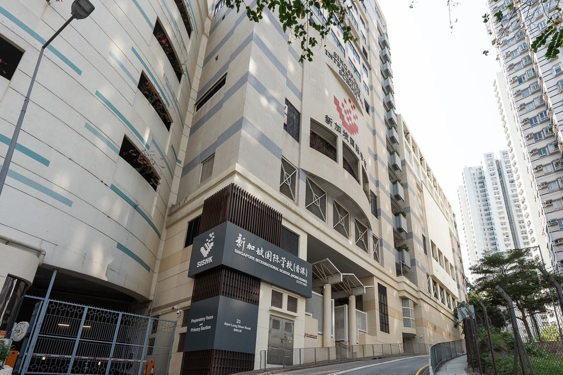 https://img.propertyraptor.com/cdn-cgi/imagedelivery/KD5bF_AFL0JDTbKLWF7z9g/ap8/ap8_001/hornet/prp/img/d467f7834cff90b9456a9bf43e59ba77-wtm.jpg/public