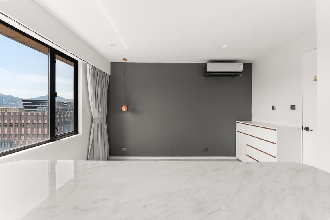 https://img.propertyraptor.com/cdn-cgi/imagedelivery/KD5bF_AFL0JDTbKLWF7z9g/ap8/ap8_001/hornet/prp/img/d4ef57716ef734e33062c8e0d92c3b64-wtm.jpg/public