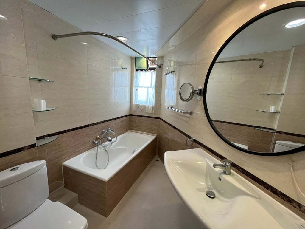 https://img.propertyraptor.com/cdn-cgi/imagedelivery/KD5bF_AFL0JDTbKLWF7z9g/ap8/ap8_001/hornet/prp/img/d4f8f2d001d82126f438ab28900af476-wtm.jpg/public