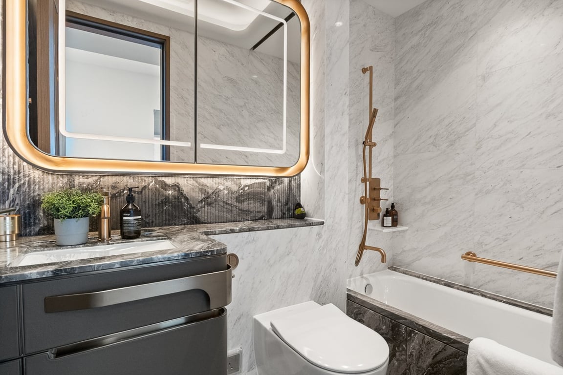 https://img.propertyraptor.com/cdn-cgi/imagedelivery/KD5bF_AFL0JDTbKLWF7z9g/ap8/ap8_001/hornet/prp/img/d51f3fdc0878a3cd07b4d6120e6543bc-wtm.jpg/public