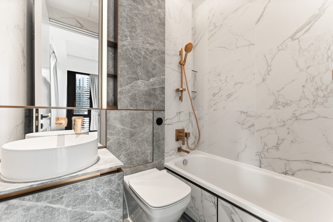 https://img.propertyraptor.com/cdn-cgi/imagedelivery/KD5bF_AFL0JDTbKLWF7z9g/ap8/ap8_001/hornet/prp/img/d52737dc3dcb74327800984653793a9b-wtm.jpg/public