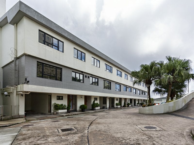 https://img.propertyraptor.com/cdn-cgi/imagedelivery/KD5bF_AFL0JDTbKLWF7z9g/ap8/ap8_001/hornet/prp/img/d566875da2f60ab734939756e2f50687.jpg/public
