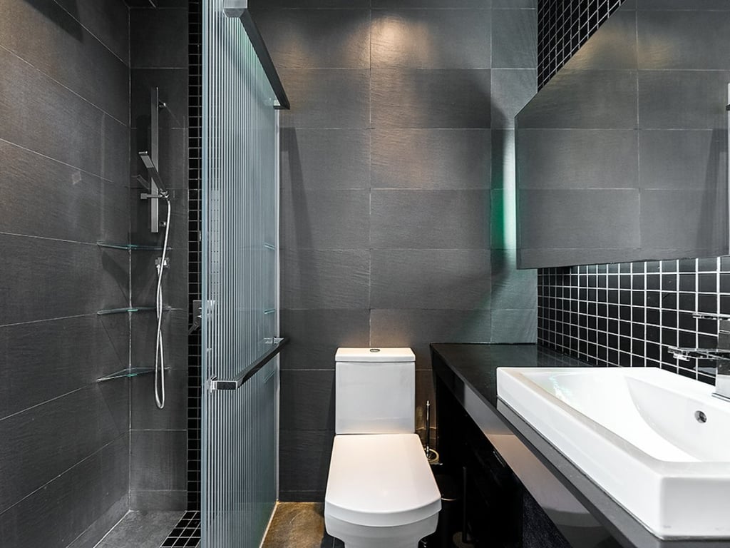 https://img.propertyraptor.com/cdn-cgi/imagedelivery/KD5bF_AFL0JDTbKLWF7z9g/ap8/ap8_001/hornet/prp/img/d569e388fd4e3a86b52d7b40c80b454f.jpg/public