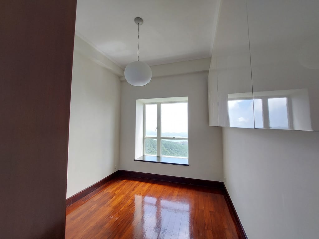 https://img.propertyraptor.com/cdn-cgi/imagedelivery/KD5bF_AFL0JDTbKLWF7z9g/ap8/ap8_001/hornet/prp/img/d61ced326cf5b4612d52610846c68277-wtm.jpg/public
