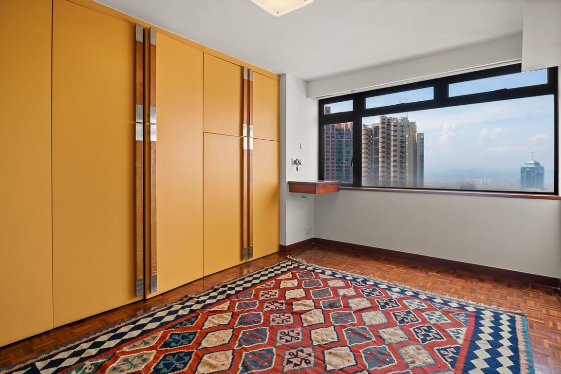 https://img.propertyraptor.com/cdn-cgi/imagedelivery/KD5bF_AFL0JDTbKLWF7z9g/ap8/ap8_001/hornet/prp/img/d69b3af81d353aae04e5f4baa9653ae1-wtm.jpg/public