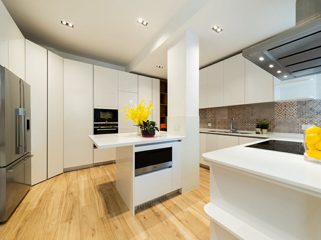 https://img.propertyraptor.com/cdn-cgi/imagedelivery/KD5bF_AFL0JDTbKLWF7z9g/ap8/ap8_001/hornet/prp/img/d716efa4ed1a55cecba8e1cf23c9b5c4.jpg/public