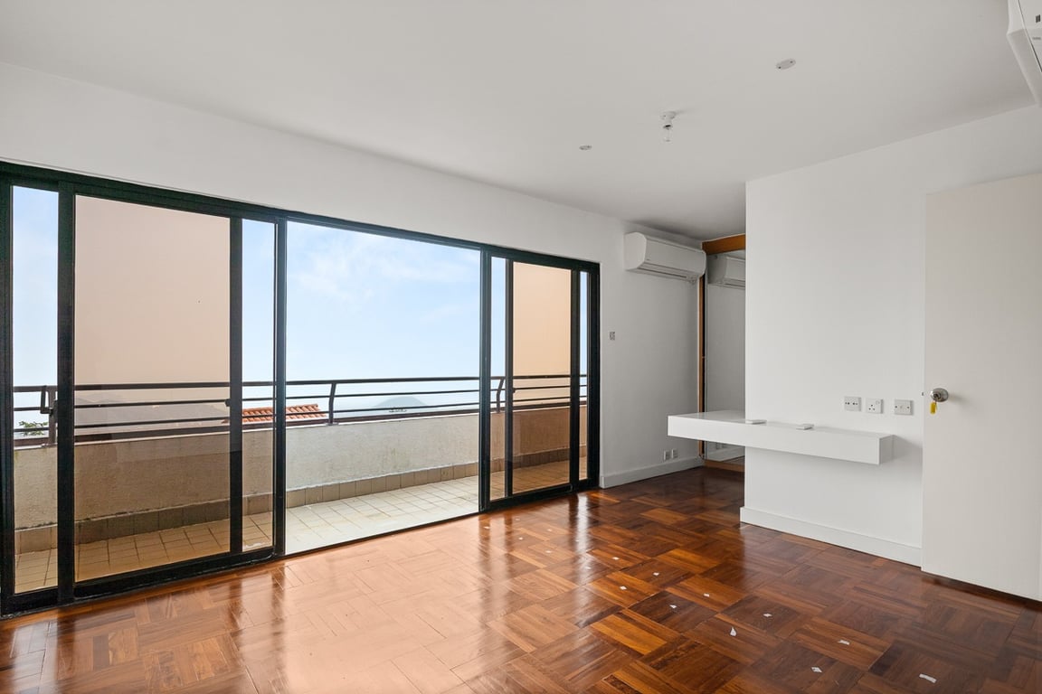 https://img.propertyraptor.com/cdn-cgi/imagedelivery/KD5bF_AFL0JDTbKLWF7z9g/ap8/ap8_001/hornet/prp/img/d7568c478ce87c1b2f77d0b586bedb4a-wtm.jpg/public