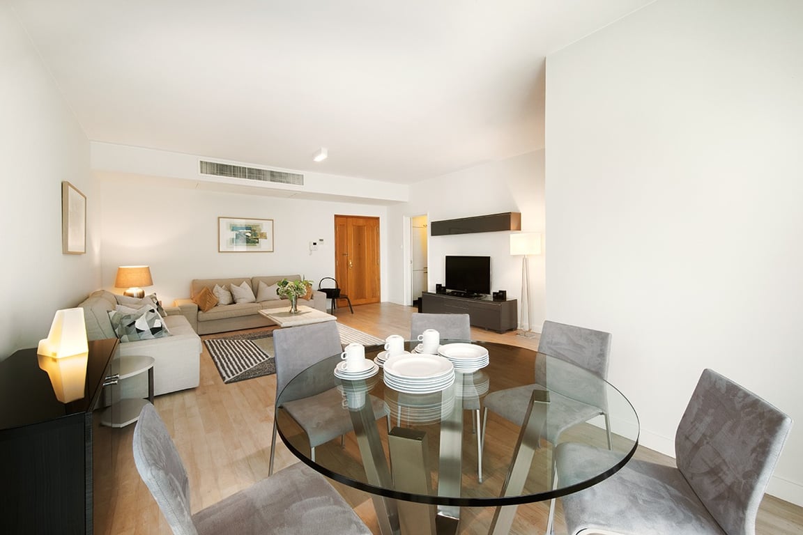 https://img.propertyraptor.com/cdn-cgi/imagedelivery/KD5bF_AFL0JDTbKLWF7z9g/ap8/ap8_001/hornet/prp/img/d75bcd8127a0314375fc65b3bd379dd4-wtm.jpg/public