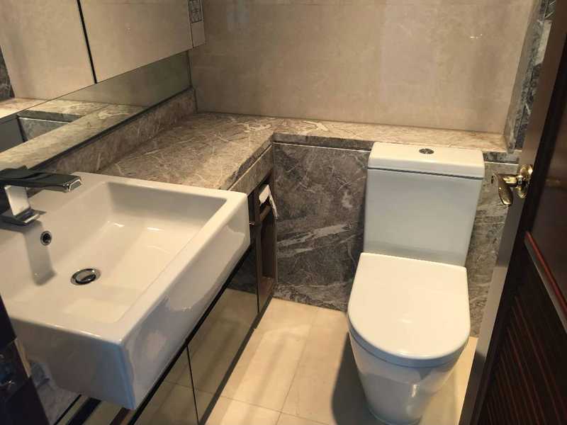 https://img.propertyraptor.com/cdn-cgi/imagedelivery/KD5bF_AFL0JDTbKLWF7z9g/ap8/ap8_001/hornet/prp/img/d812880cd3079fb32856e6715bcff5f6.jpg/public