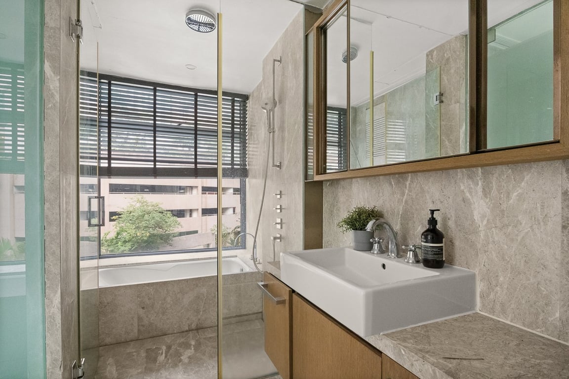 https://img.propertyraptor.com/cdn-cgi/imagedelivery/KD5bF_AFL0JDTbKLWF7z9g/ap8/ap8_001/hornet/prp/img/d83b9132bb537375e5e097fff99b635b-wtm.jpg/public