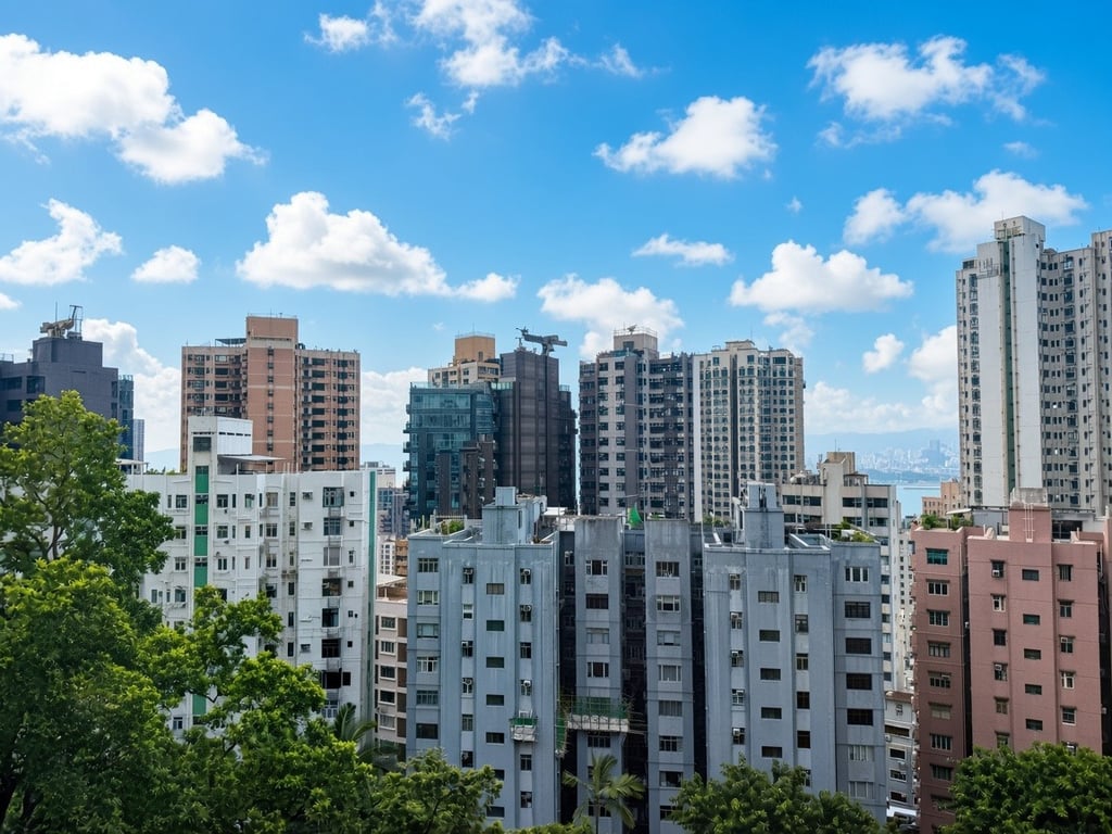 https://img.propertyraptor.com/cdn-cgi/imagedelivery/KD5bF_AFL0JDTbKLWF7z9g/ap8/ap8_001/hornet/prp/img/d8559aef2668e7d1e26ccd4a6eed9eb3-wtm.jpg/public