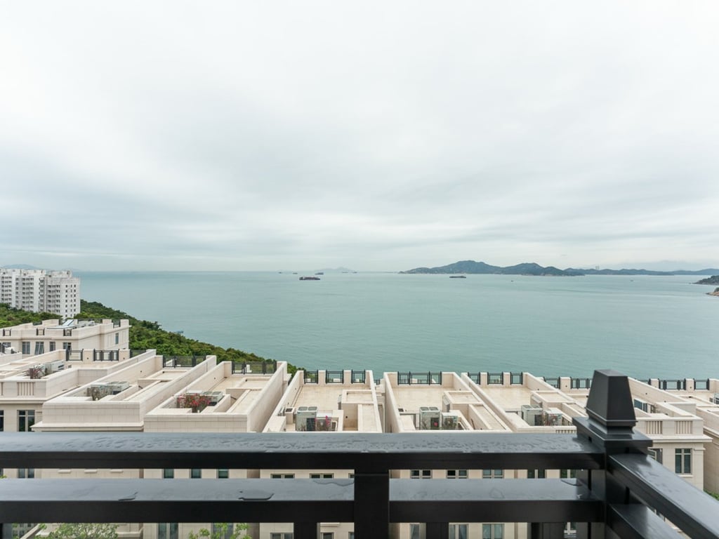 https://img.propertyraptor.com/cdn-cgi/imagedelivery/KD5bF_AFL0JDTbKLWF7z9g/ap8/ap8_001/hornet/prp/img/d91edd3ccdf5aab64da4fa4a4a96b473-wtm.jpg/public