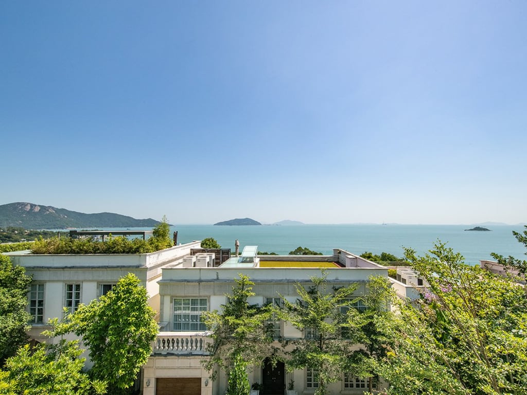 Botanica Bay