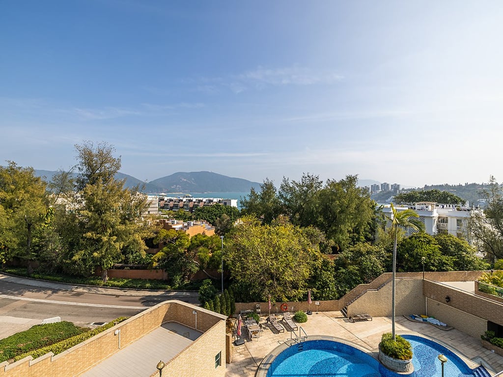 https://img.propertyraptor.com/cdn-cgi/imagedelivery/KD5bF_AFL0JDTbKLWF7z9g/ap8/ap8_001/hornet/prp/img/d9835a4377428f1ad0f9f1799ec07cf2.jpg/public