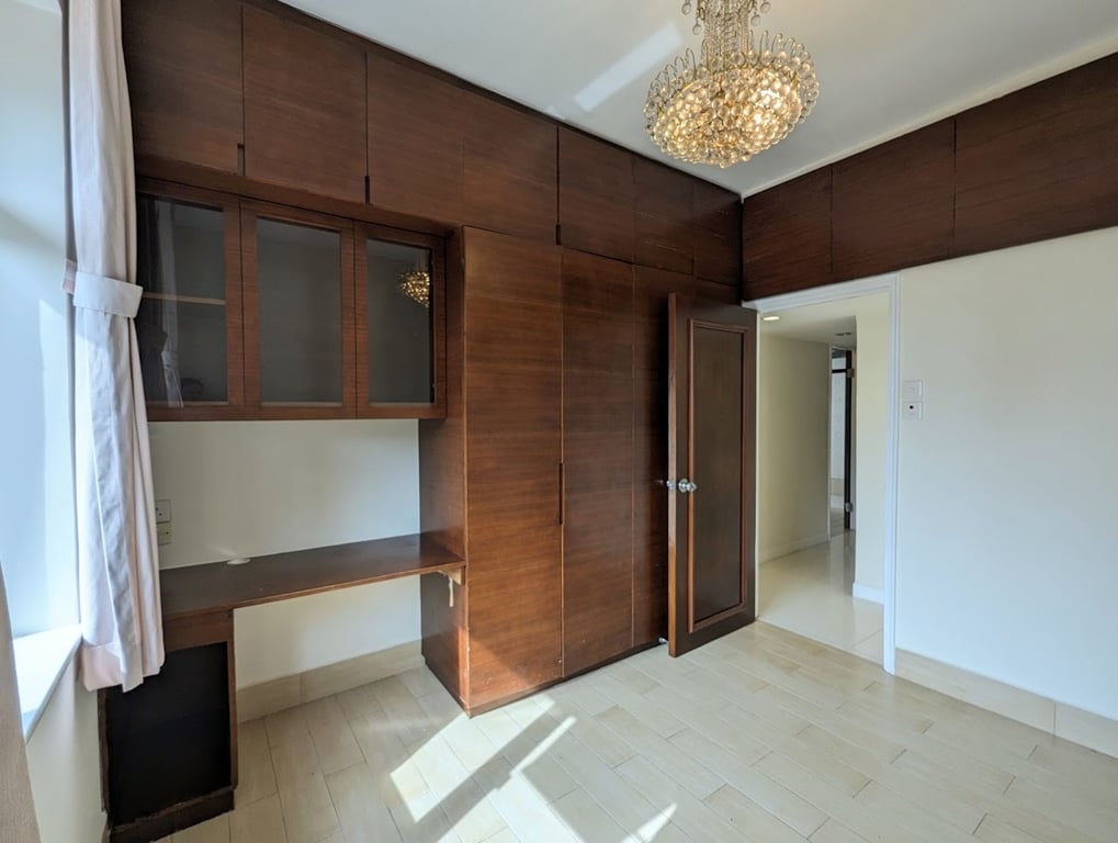 https://img.propertyraptor.com/cdn-cgi/imagedelivery/KD5bF_AFL0JDTbKLWF7z9g/ap8/ap8_001/hornet/prp/img/d9b6595e016fc8b0ce7e6797a19da136-wtm.jpg/public