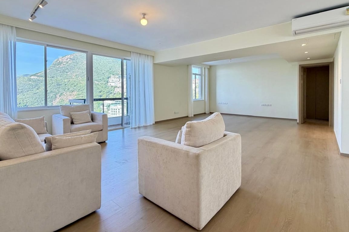 https://img.propertyraptor.com/cdn-cgi/imagedelivery/KD5bF_AFL0JDTbKLWF7z9g/ap8/ap8_001/hornet/prp/img/d9c10e91cef130c137cece611b0b1c81-wtm.jpg/public