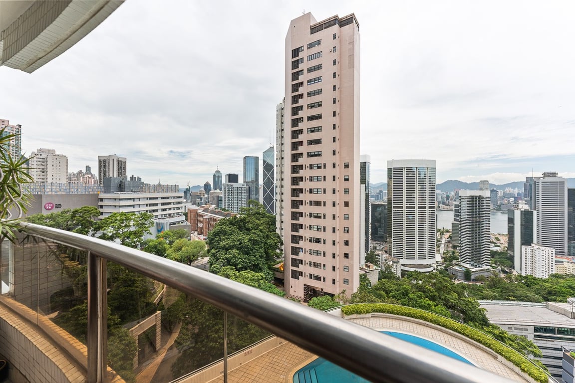 https://img.propertyraptor.com/cdn-cgi/imagedelivery/KD5bF_AFL0JDTbKLWF7z9g/ap8/ap8_001/hornet/prp/img/da0aa8dad16e687896ff0aeddb82595b-wtm.jpg/public