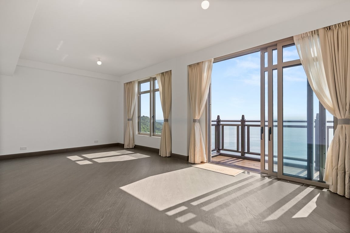 https://img.propertyraptor.com/cdn-cgi/imagedelivery/KD5bF_AFL0JDTbKLWF7z9g/ap8/ap8_001/hornet/prp/img/da80c5f440c841f643780ced0992fbfe-wtm.jpg/public