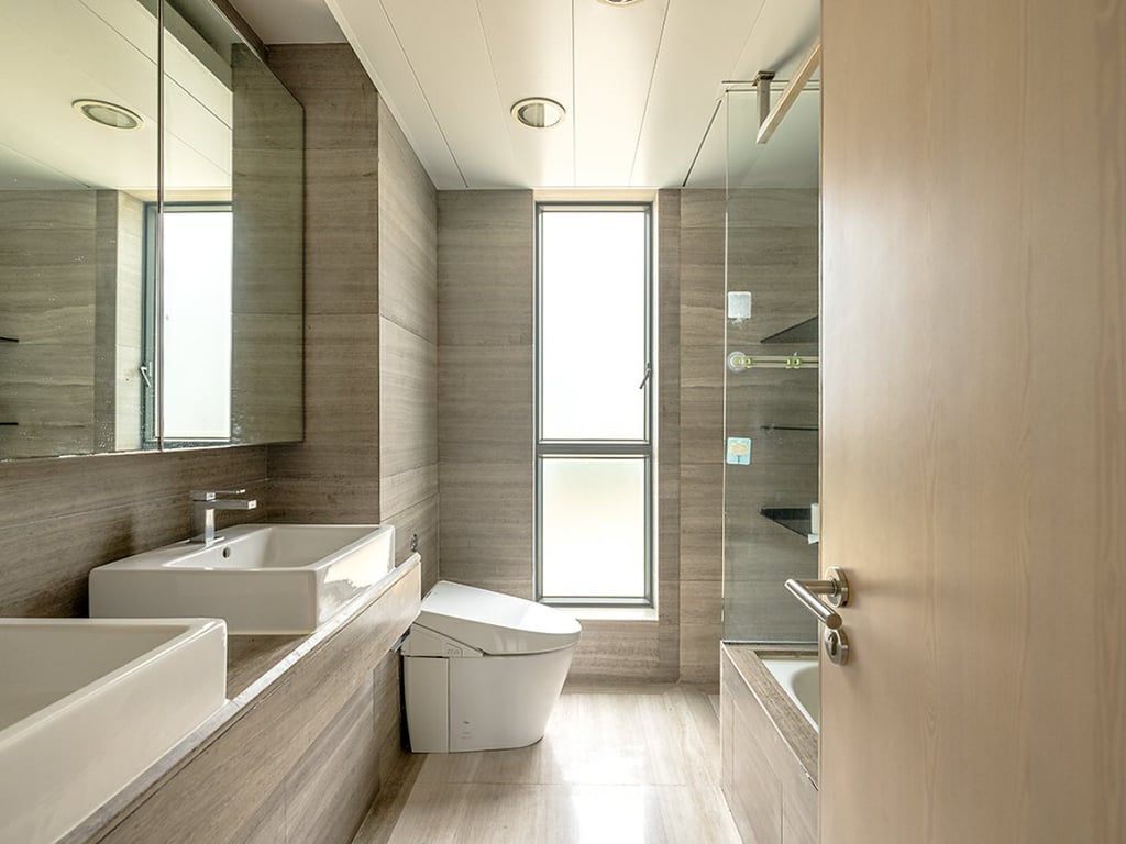 https://img.propertyraptor.com/cdn-cgi/imagedelivery/KD5bF_AFL0JDTbKLWF7z9g/ap8/ap8_001/hornet/prp/img/dac42d9faff8dd280d31b111882740aa.jpg/public