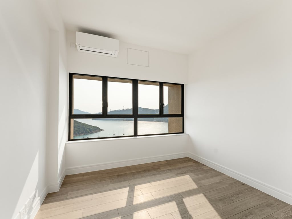 https://img.propertyraptor.com/cdn-cgi/imagedelivery/KD5bF_AFL0JDTbKLWF7z9g/ap8/ap8_001/hornet/prp/img/dac79c7335e0b6474ec733d153a320c8.jpg/public