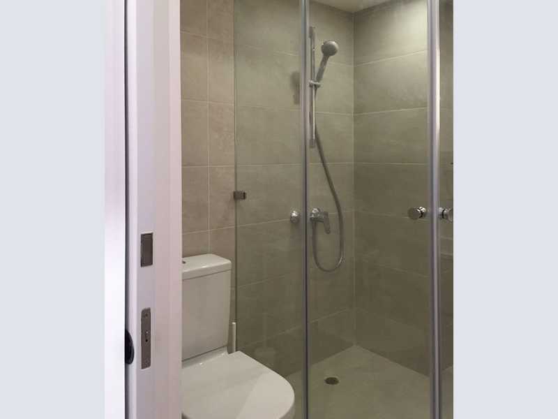 https://img.propertyraptor.com/cdn-cgi/imagedelivery/KD5bF_AFL0JDTbKLWF7z9g/ap8/ap8_001/hornet/prp/img/dad409eaf5ecb143f16f7e8307ff09e9.jpg/public