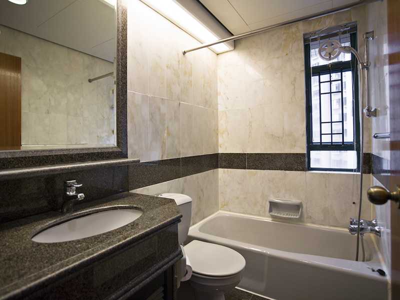 https://img.propertyraptor.com/cdn-cgi/imagedelivery/KD5bF_AFL0JDTbKLWF7z9g/ap8/ap8_001/hornet/prp/img/db0d8f30d91ae5b10008d98d456390b5.jpg/public
