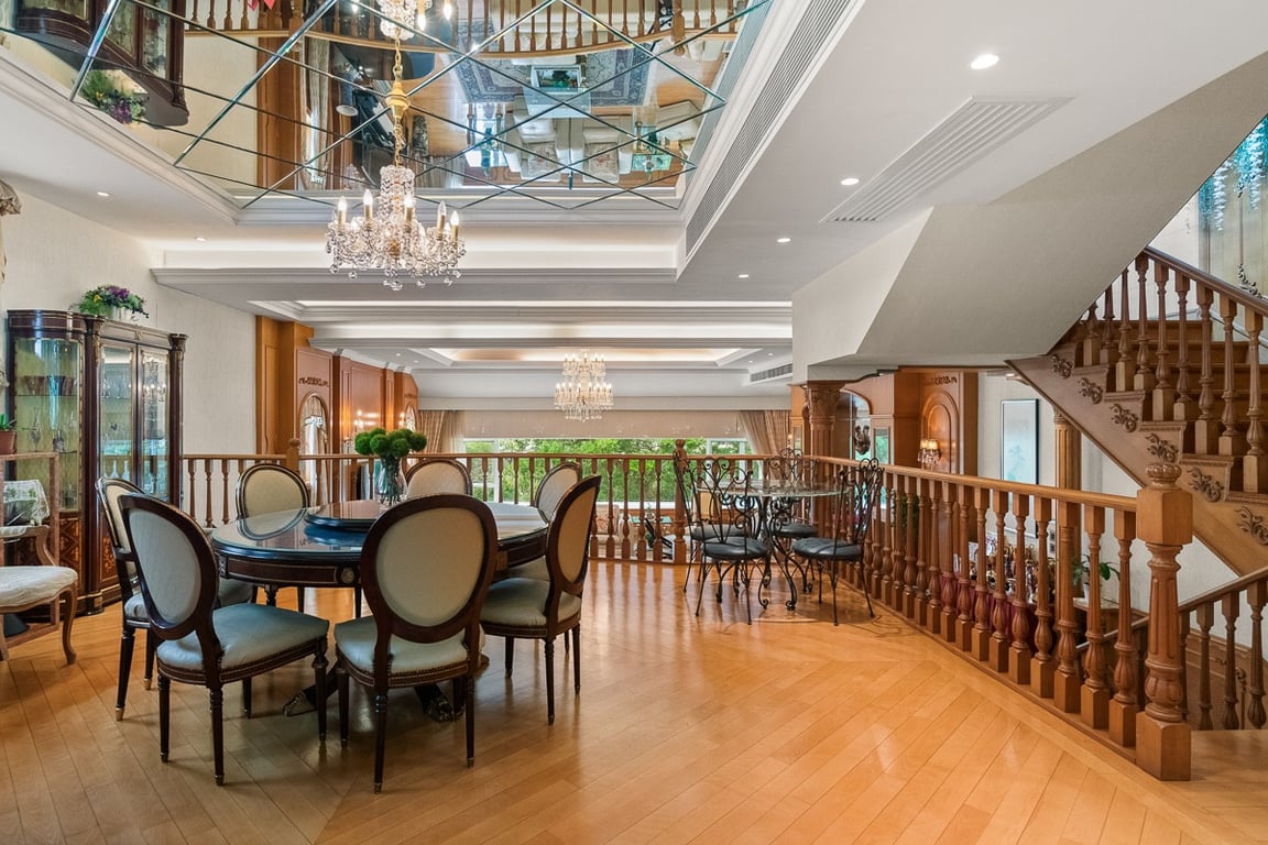 https://img.propertyraptor.com/cdn-cgi/imagedelivery/KD5bF_AFL0JDTbKLWF7z9g/ap8/ap8_001/hornet/prp/img/db2618b3d02571852af2aa1a5696ab3a-wtm.jpg/public