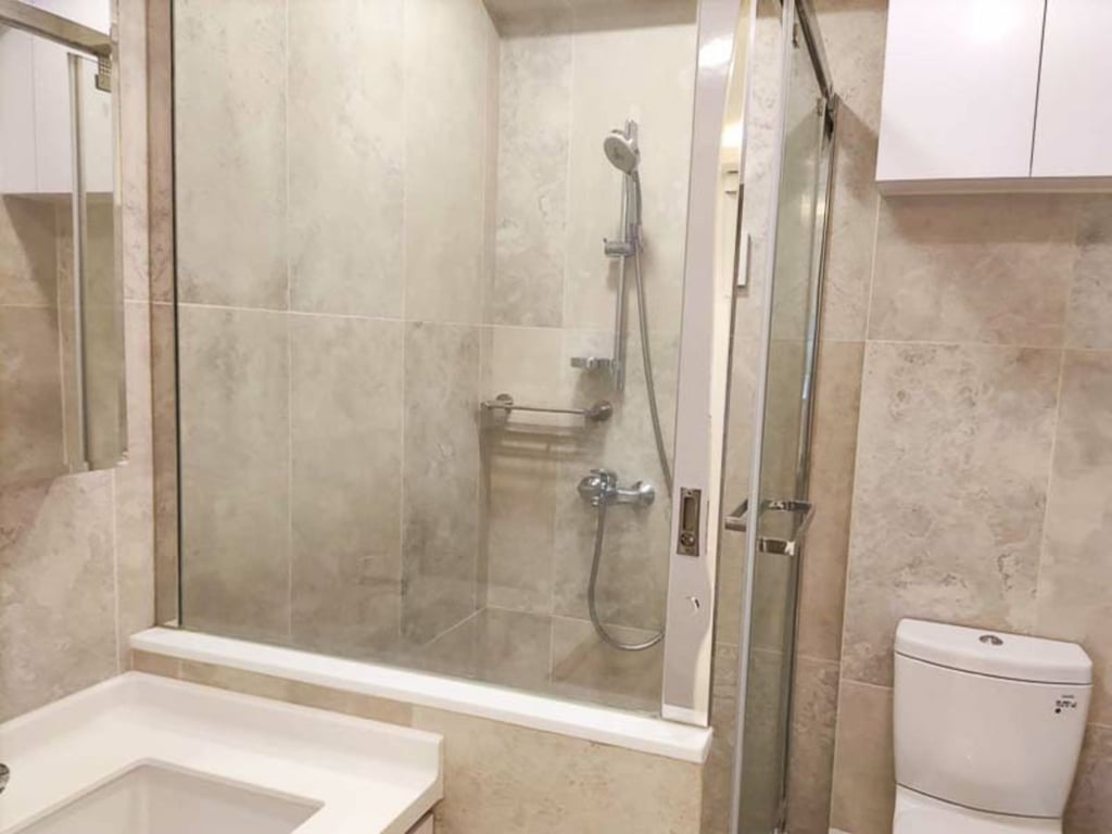 https://img.propertyraptor.com/cdn-cgi/imagedelivery/KD5bF_AFL0JDTbKLWF7z9g/ap8/ap8_001/hornet/prp/img/db32a7d6fd41dcd714ccf3bf1bd6e382.jpg/public