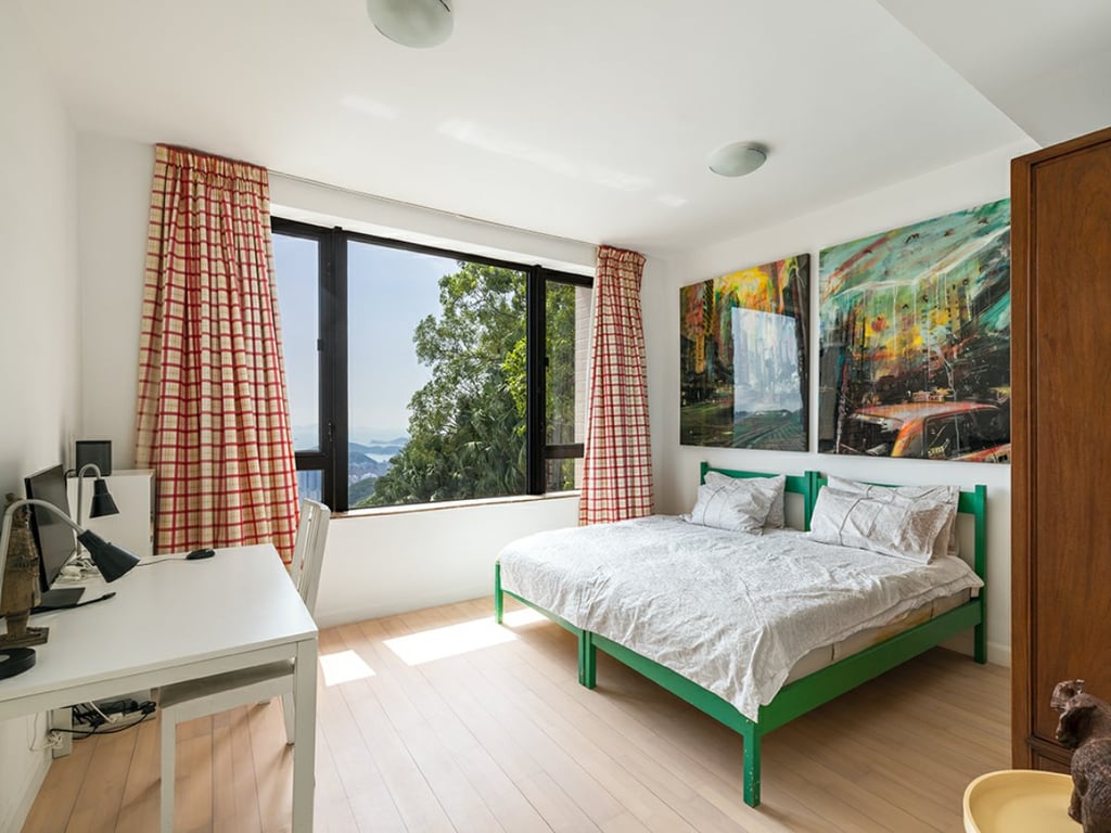https://img.propertyraptor.com/cdn-cgi/imagedelivery/KD5bF_AFL0JDTbKLWF7z9g/ap8/ap8_001/hornet/prp/img/db5a92f8d7eb58deabcffb0ba344e8f7.jpg/public