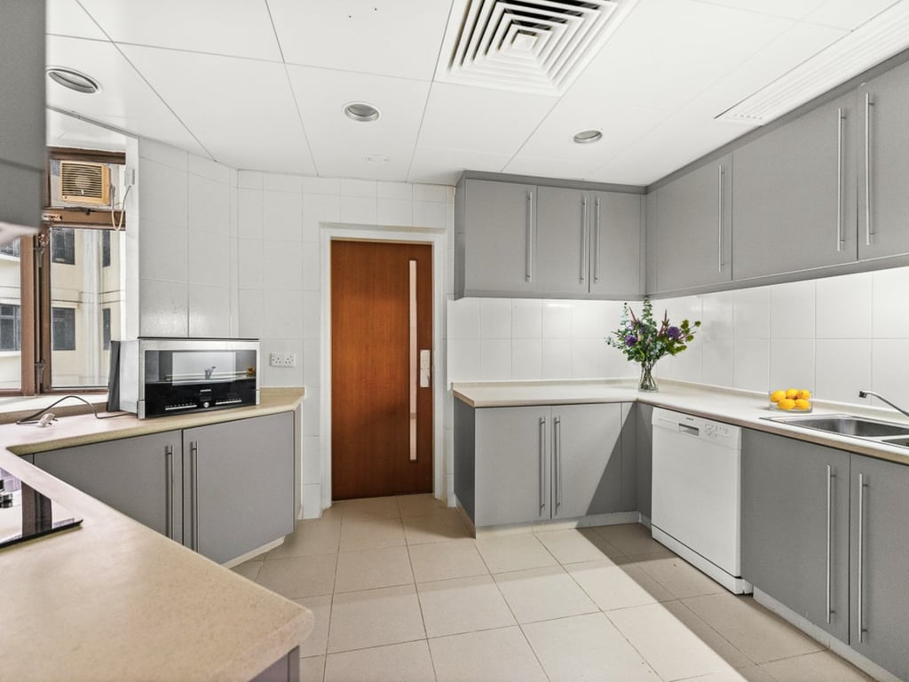 Bamboo Grove Blk 82