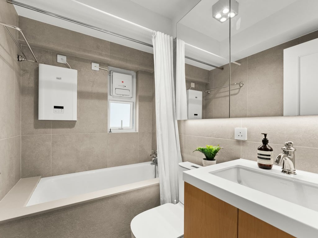 https://img.propertyraptor.com/cdn-cgi/imagedelivery/KD5bF_AFL0JDTbKLWF7z9g/ap8/ap8_001/hornet/prp/img/db9d440c66ec800fdae9a61ebca2381d-wtm.jpg/public