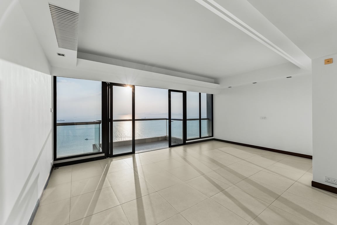 https://img.propertyraptor.com/cdn-cgi/imagedelivery/KD5bF_AFL0JDTbKLWF7z9g/ap8/ap8_001/hornet/prp/img/dbe0698226d53b09776b3a53c2df45d6-wtm.jpg/public