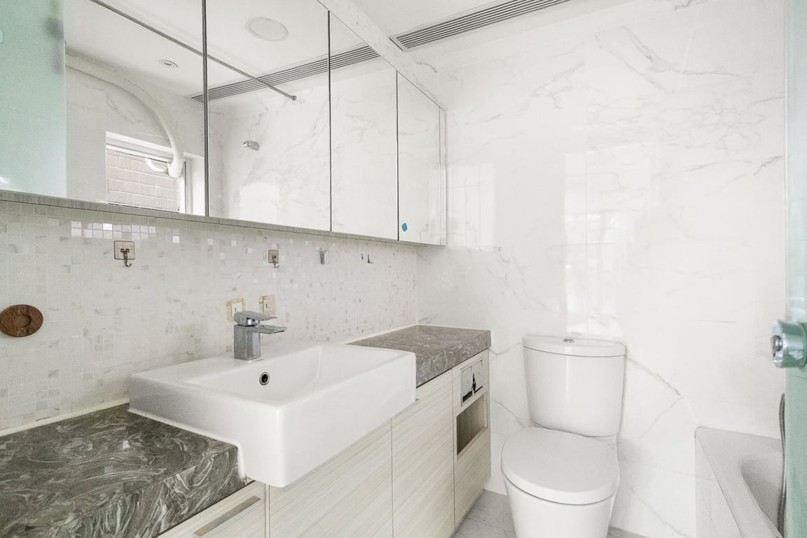 https://img.propertyraptor.com/cdn-cgi/imagedelivery/KD5bF_AFL0JDTbKLWF7z9g/ap8/ap8_001/hornet/prp/img/dc0f4a8d085855da5cada33bdf215b33-wtm.jpg/public