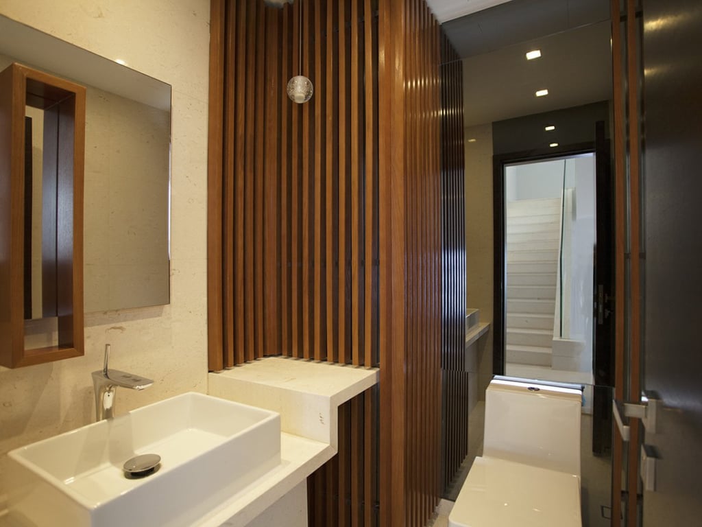 https://img.propertyraptor.com/cdn-cgi/imagedelivery/KD5bF_AFL0JDTbKLWF7z9g/ap8/ap8_001/hornet/prp/img/dc4e4b1800fbea7652b392f01560e7ca.jpg/public