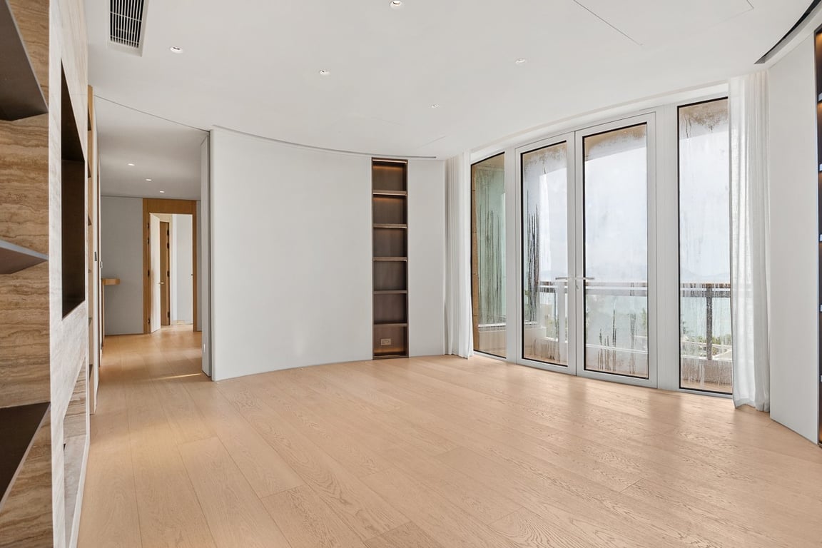 https://img.propertyraptor.com/cdn-cgi/imagedelivery/KD5bF_AFL0JDTbKLWF7z9g/ap8/ap8_001/hornet/prp/img/dc560edac00c9105d5e1ca94531a7cf6-wtm.jpg/public