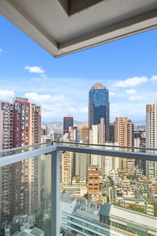 https://img.propertyraptor.com/cdn-cgi/imagedelivery/KD5bF_AFL0JDTbKLWF7z9g/ap8/ap8_001/hornet/prp/img/dc69b5afd0389bcca530efc3060dd184-wtm.jpg/public