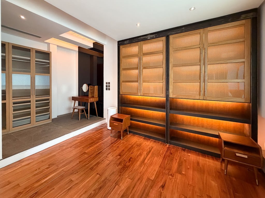 https://img.propertyraptor.com/cdn-cgi/imagedelivery/KD5bF_AFL0JDTbKLWF7z9g/ap8/ap8_001/hornet/prp/img/dc712b3592bb52ce8ad7d887609ba95d-wtm.jpg/public