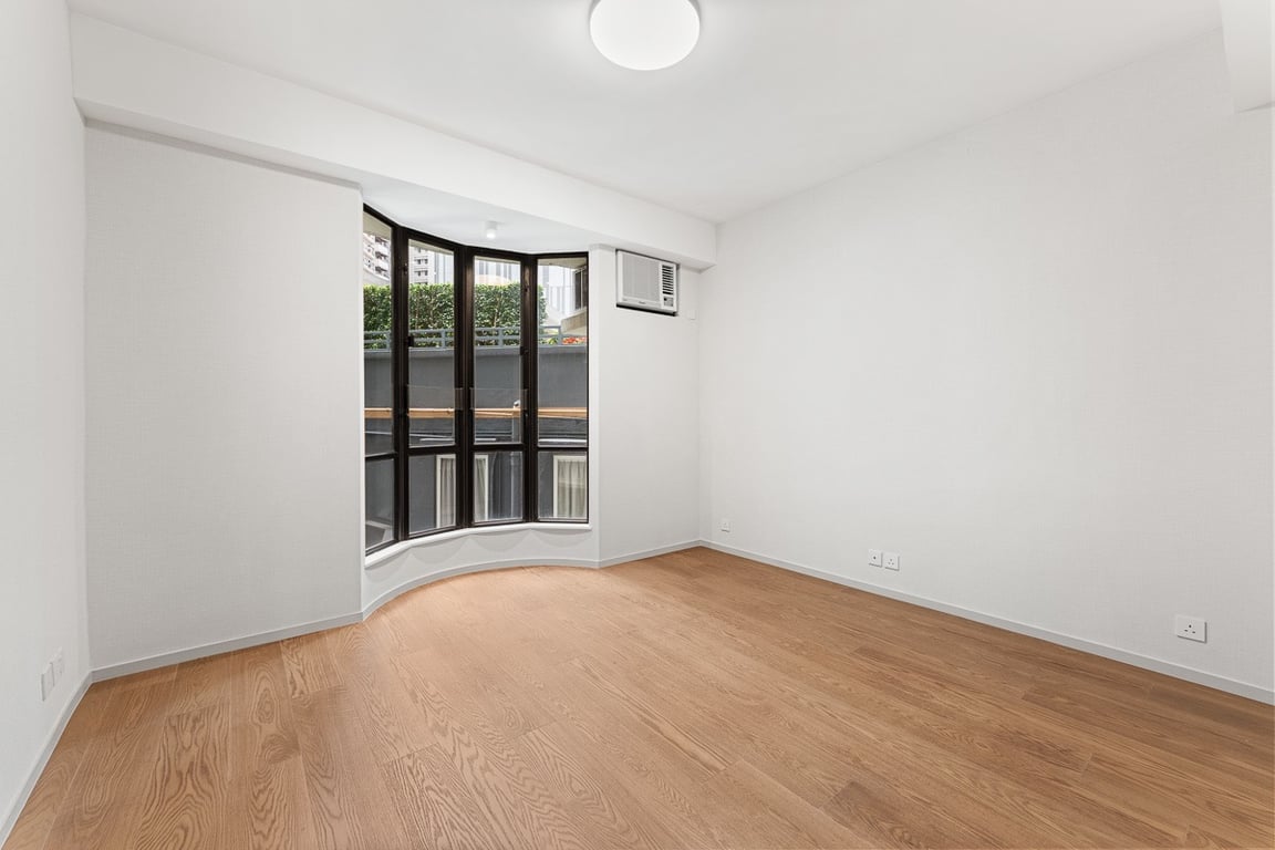 https://img.propertyraptor.com/cdn-cgi/imagedelivery/KD5bF_AFL0JDTbKLWF7z9g/ap8/ap8_001/hornet/prp/img/dca03ed62de1a91f6f5d2906050ad49c-wtm.jpg/public
