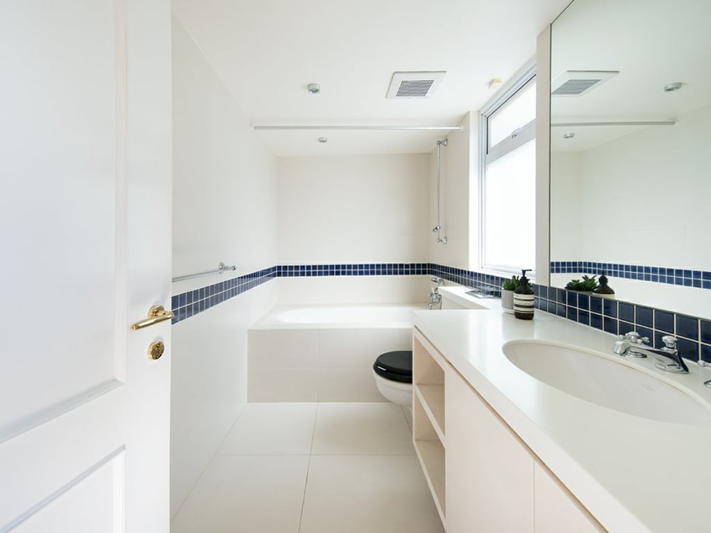 https://img.propertyraptor.com/cdn-cgi/imagedelivery/KD5bF_AFL0JDTbKLWF7z9g/ap8/ap8_001/hornet/prp/img/dcc31efc6cd861eba274ccacb9d472bd.jpg/public