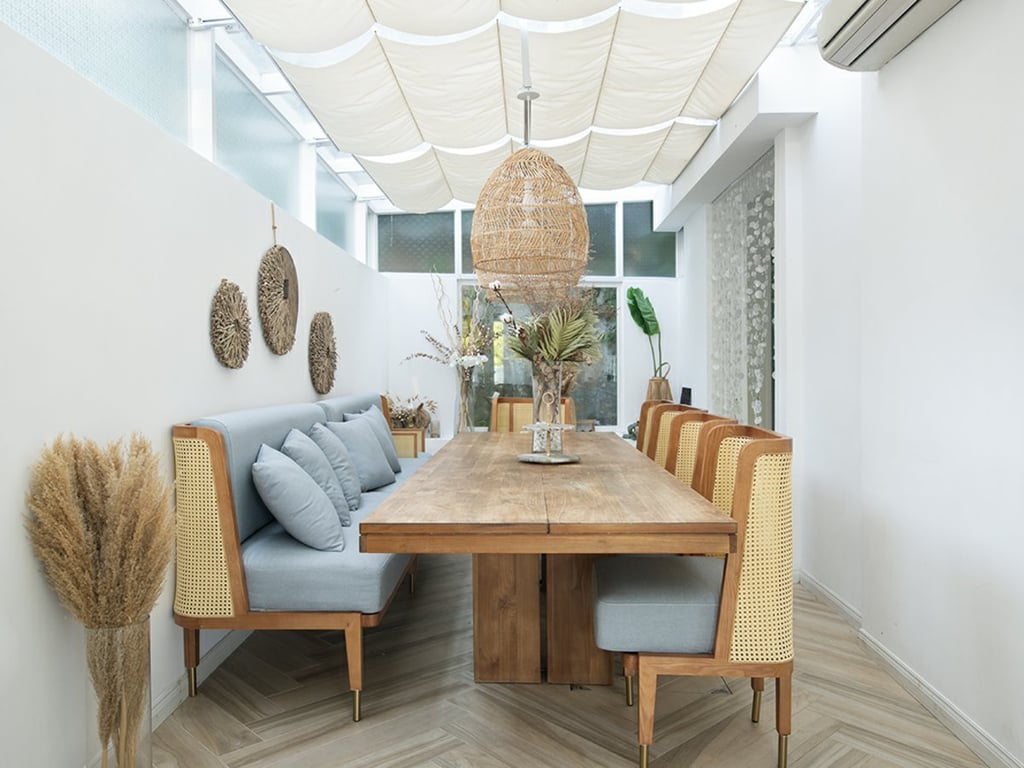 https://img.propertyraptor.com/cdn-cgi/imagedelivery/KD5bF_AFL0JDTbKLWF7z9g/ap8/ap8_001/hornet/prp/img/dcdeb46b5d27d907cf45f788470067d9.jpg/public