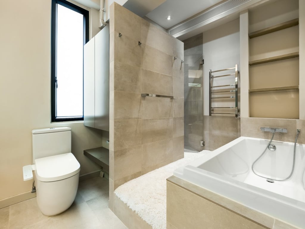 https://img.propertyraptor.com/cdn-cgi/imagedelivery/KD5bF_AFL0JDTbKLWF7z9g/ap8/ap8_001/hornet/prp/img/dce3fa522961bf5cf7b31a207c016f0d.jpg/public