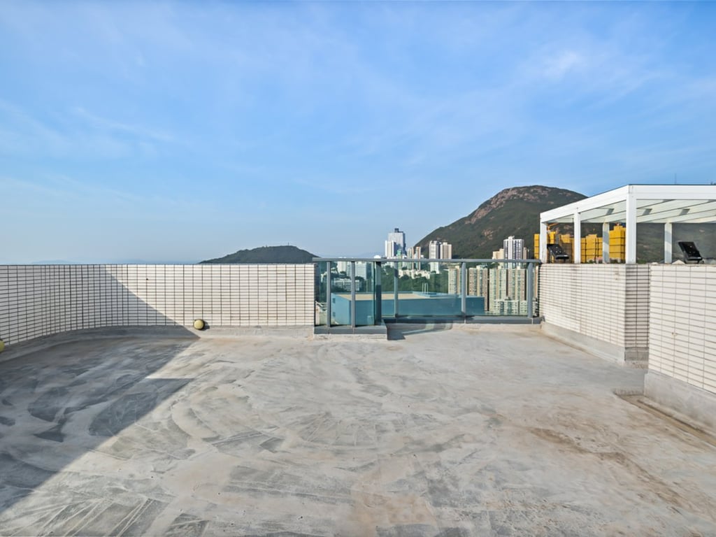 https://img.propertyraptor.com/cdn-cgi/imagedelivery/KD5bF_AFL0JDTbKLWF7z9g/ap8/ap8_001/hornet/prp/img/dcfbdeefa4f371b0aca948e0e122793b-wtm.jpg/public