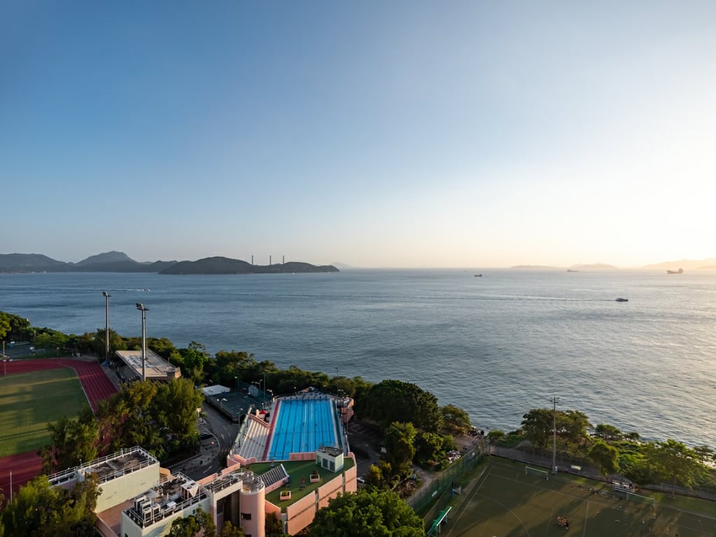 https://img.propertyraptor.com/cdn-cgi/imagedelivery/KD5bF_AFL0JDTbKLWF7z9g/ap8/ap8_001/hornet/prp/img/dd29556e7715dbf95191b2d14a810726.jpg/public