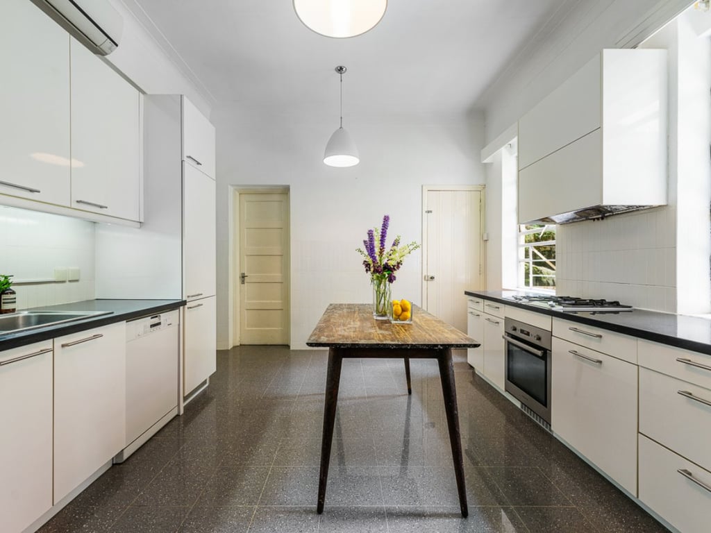 8 Clovelly Path
