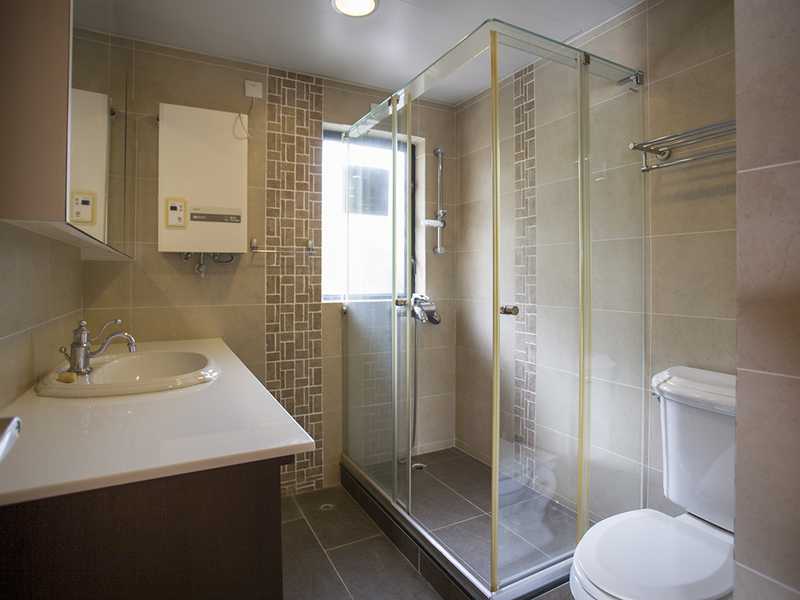 https://img.propertyraptor.com/cdn-cgi/imagedelivery/KD5bF_AFL0JDTbKLWF7z9g/ap8/ap8_001/hornet/prp/img/de7d0d540ce52653321871a9af4dc6b5.jpg/public